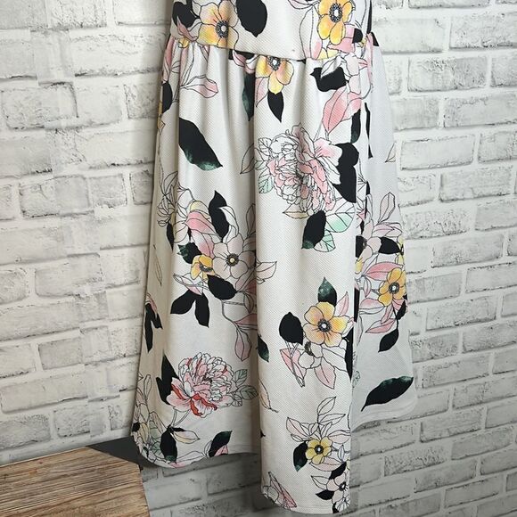 Torrid Mini Textured Knit Floral Skater Dress Size 2 2X - Picture 9 of 10